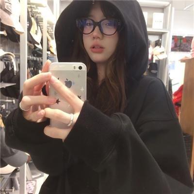 瓦莱莉和她的奇迹一周 在线观看